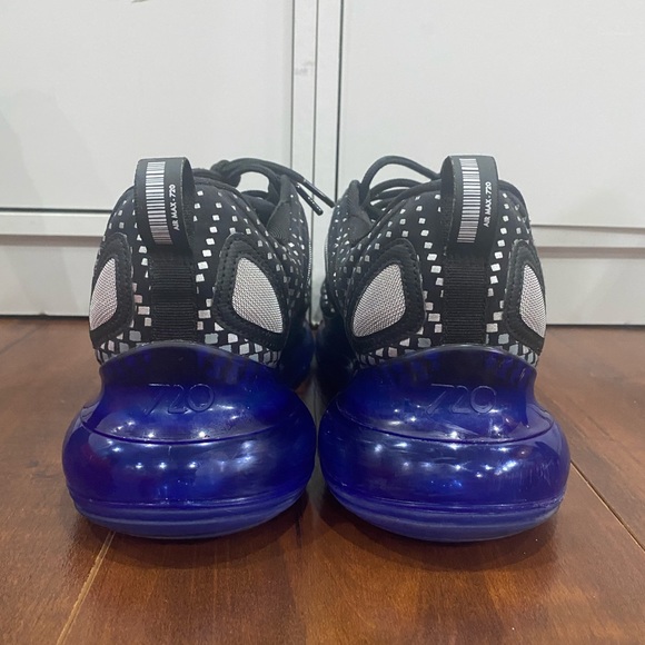 Nike Air Max 720 “Pixel Gradient” - Picture 2 of 5